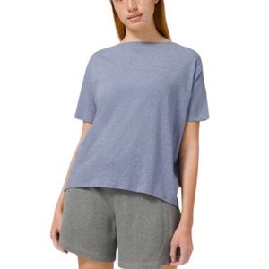 Lululemon Back In Action Short Sleeve Top women small in blue like new